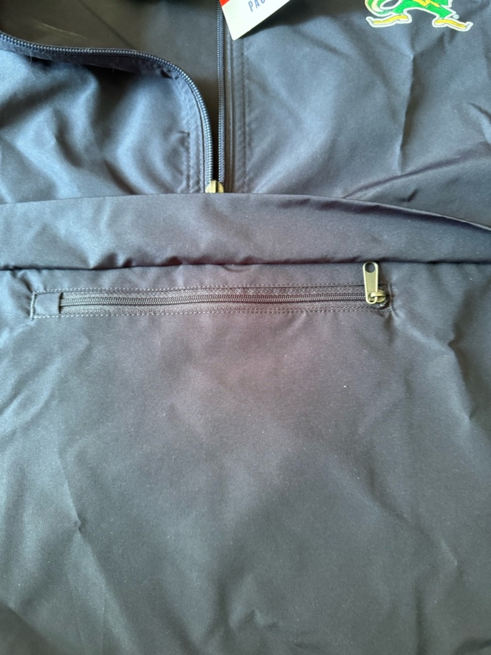 Notre dame champion Navy Jacket with Green Embroidered Notre Dame logo - Picture 4 of 6